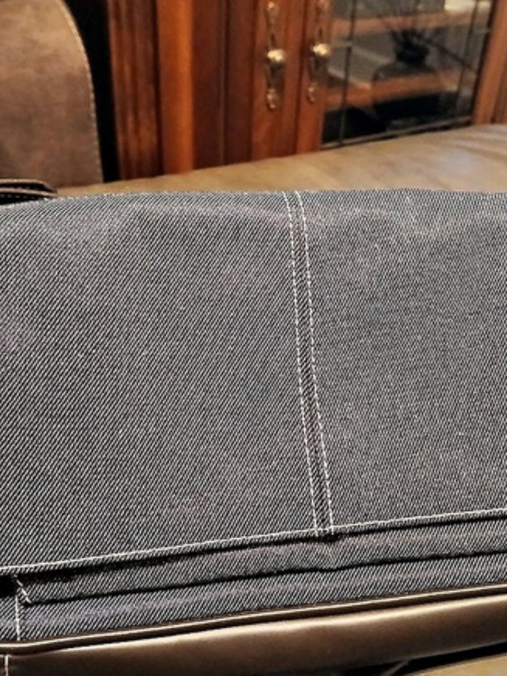 Liz Claiborne Black & Gray Crossbody Bag